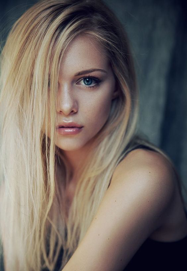 Pretty Blonde Girl – Telegraph